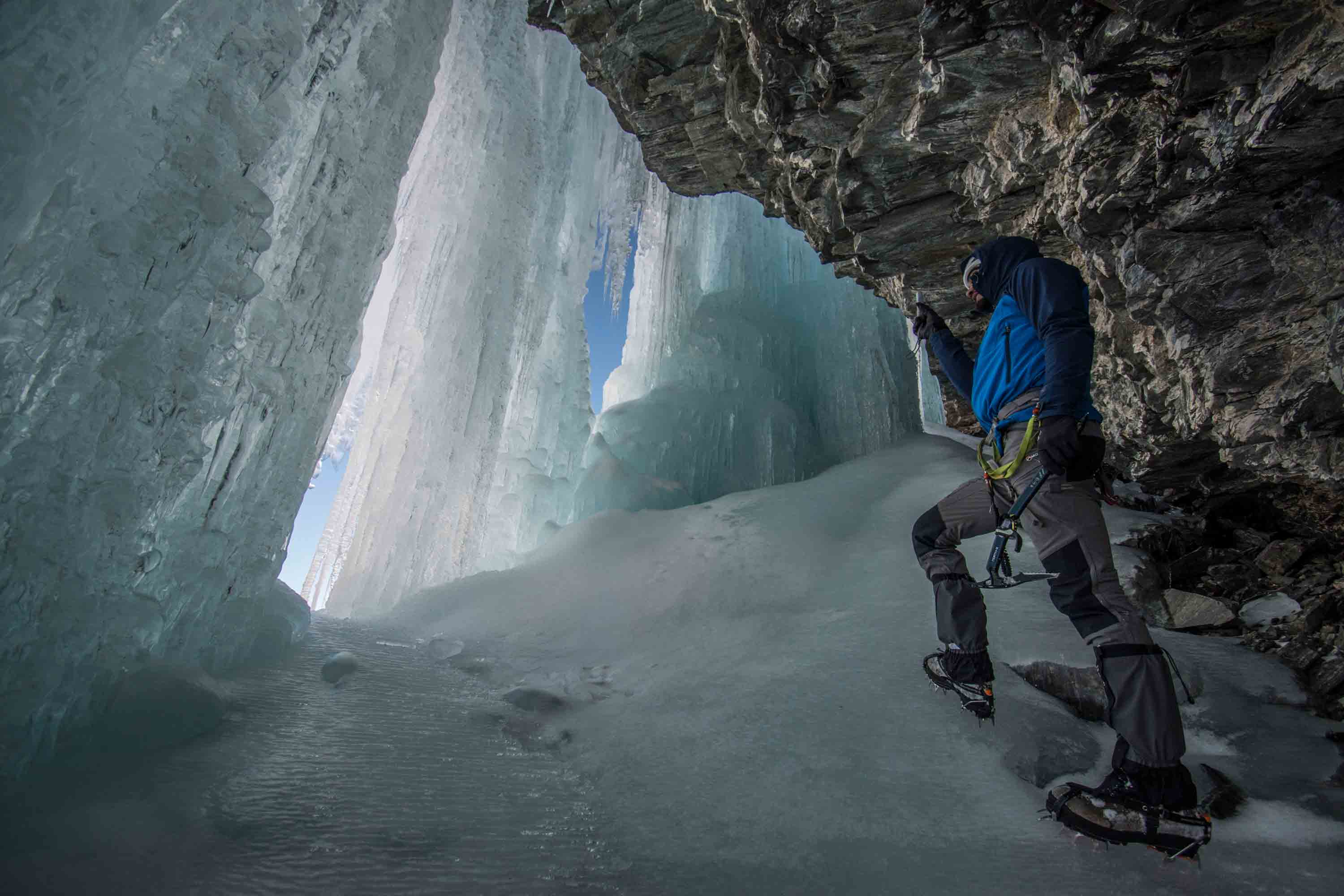 WYE CREEK ICE CLIMBING